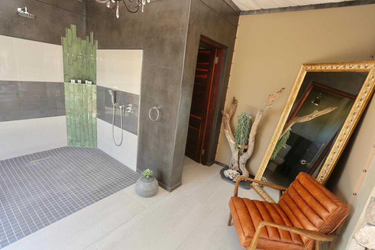 Etosha Oberland Lodge 오카우쿠에요 외부 사진