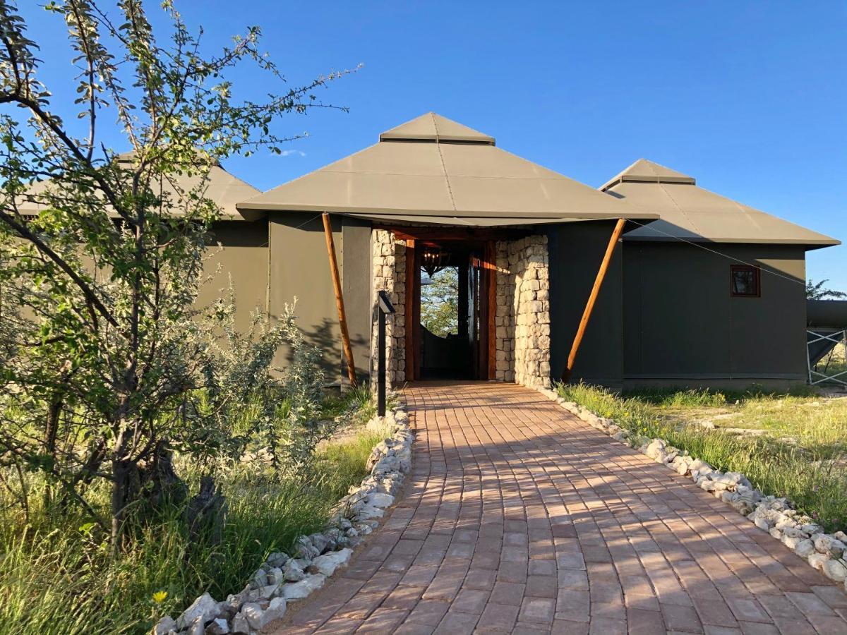 Etosha Oberland Lodge 오카우쿠에요 외부 사진