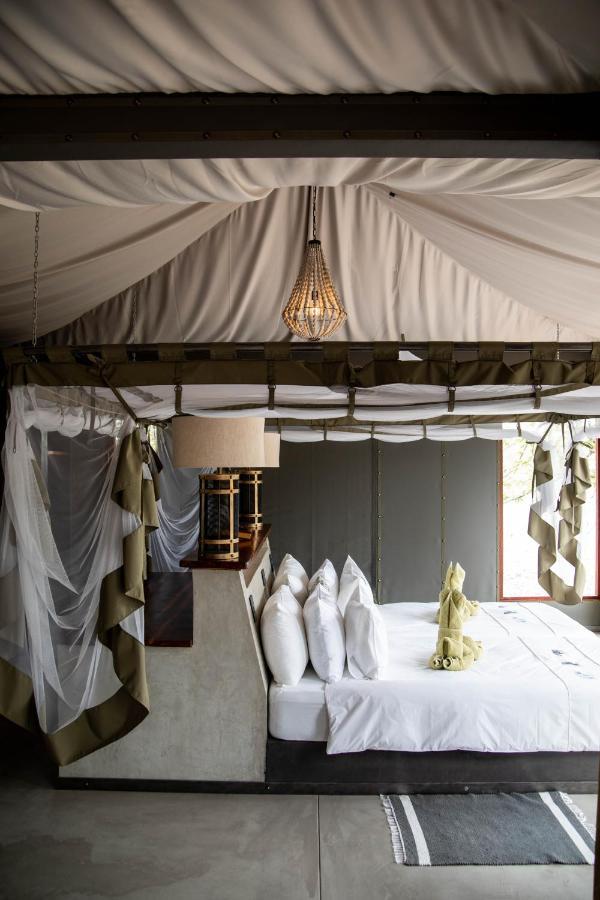 Etosha Oberland Lodge 오카우쿠에요 외부 사진